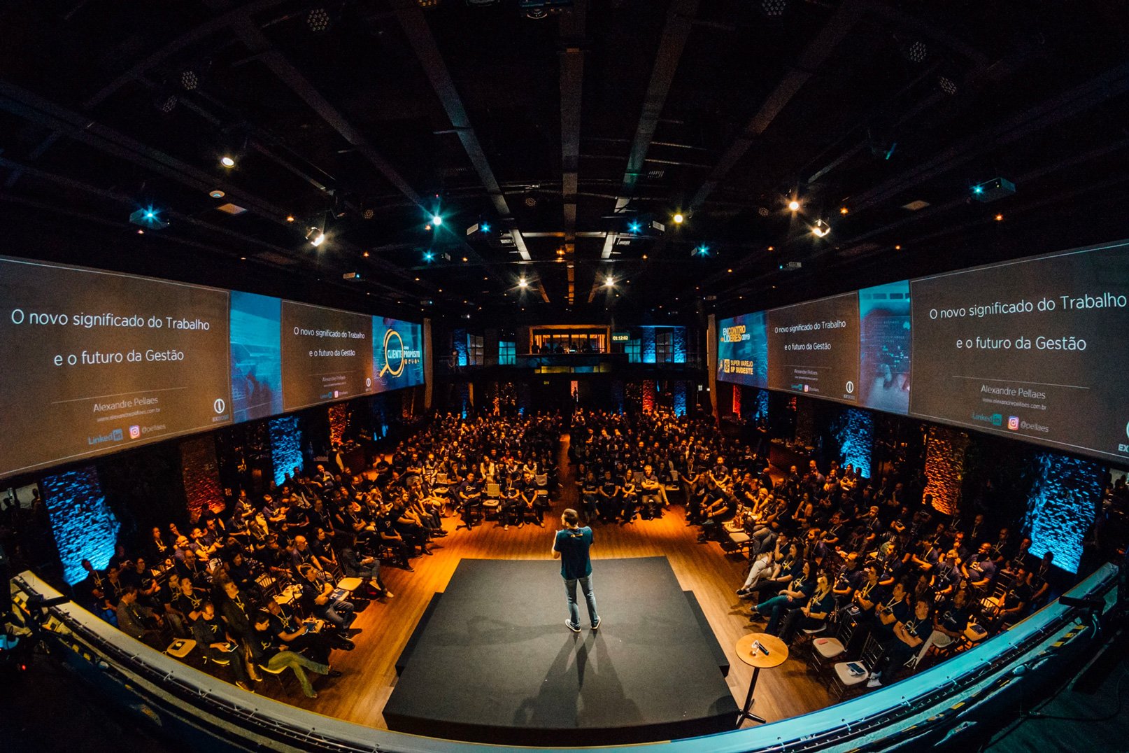 Why Are Live Events Moving to a Hybrid Format?